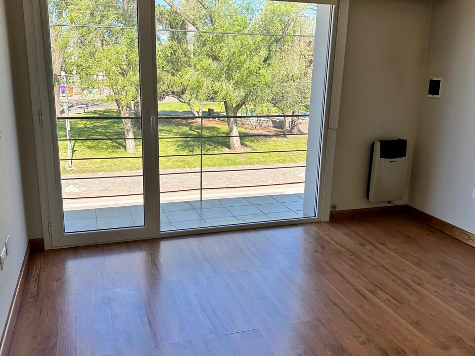 1b3b2d6e-6049-48f6-bd09-b94e220bd2b9