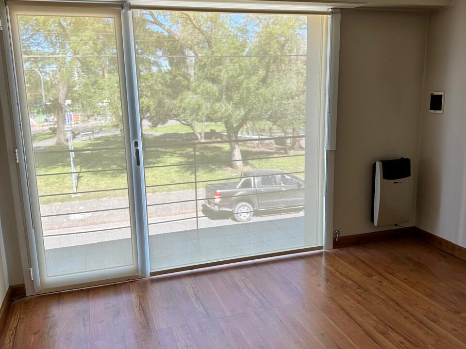 bca0d316-1d32-4e0a-b995-40f3fc59fead