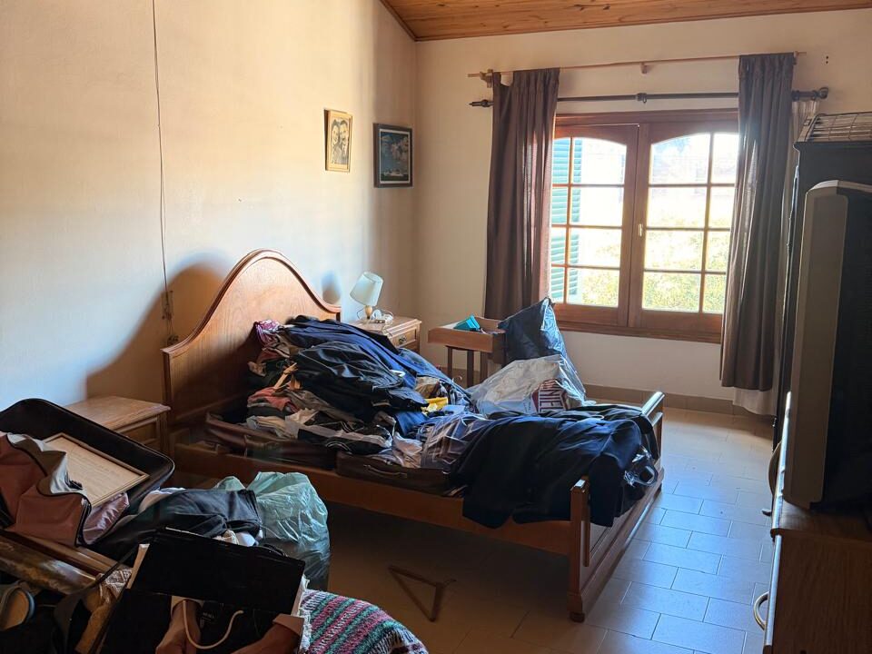 d2bc1044-1c28-4979-b2b9-eee95341d2a0