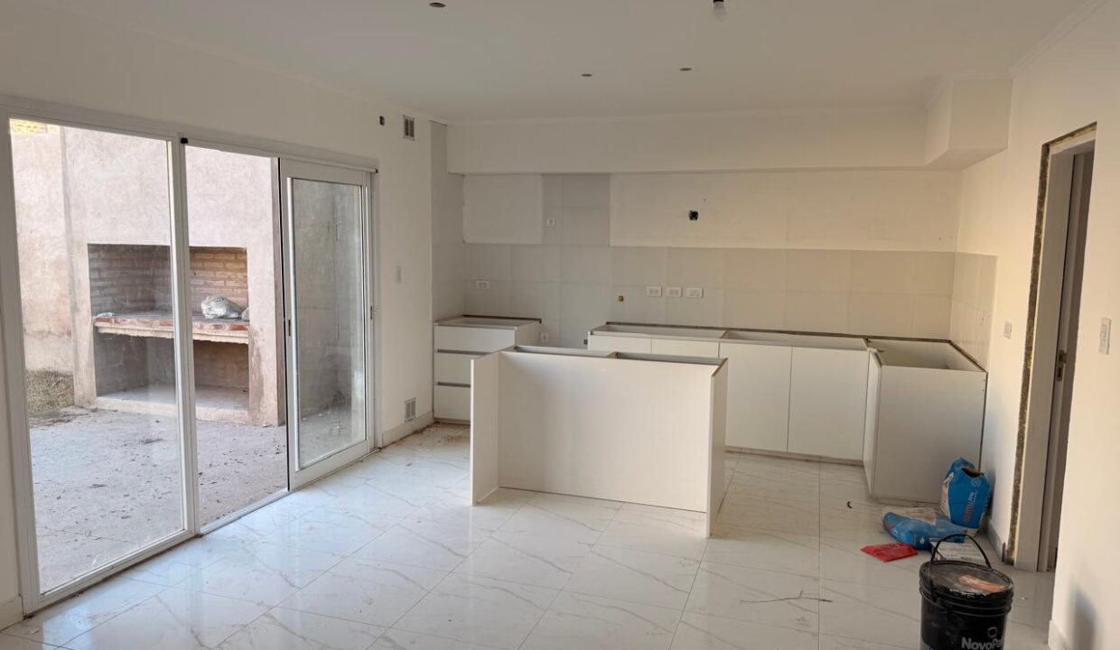 d93d4c25-ff99-40dd-9a61-2978b9a524e1